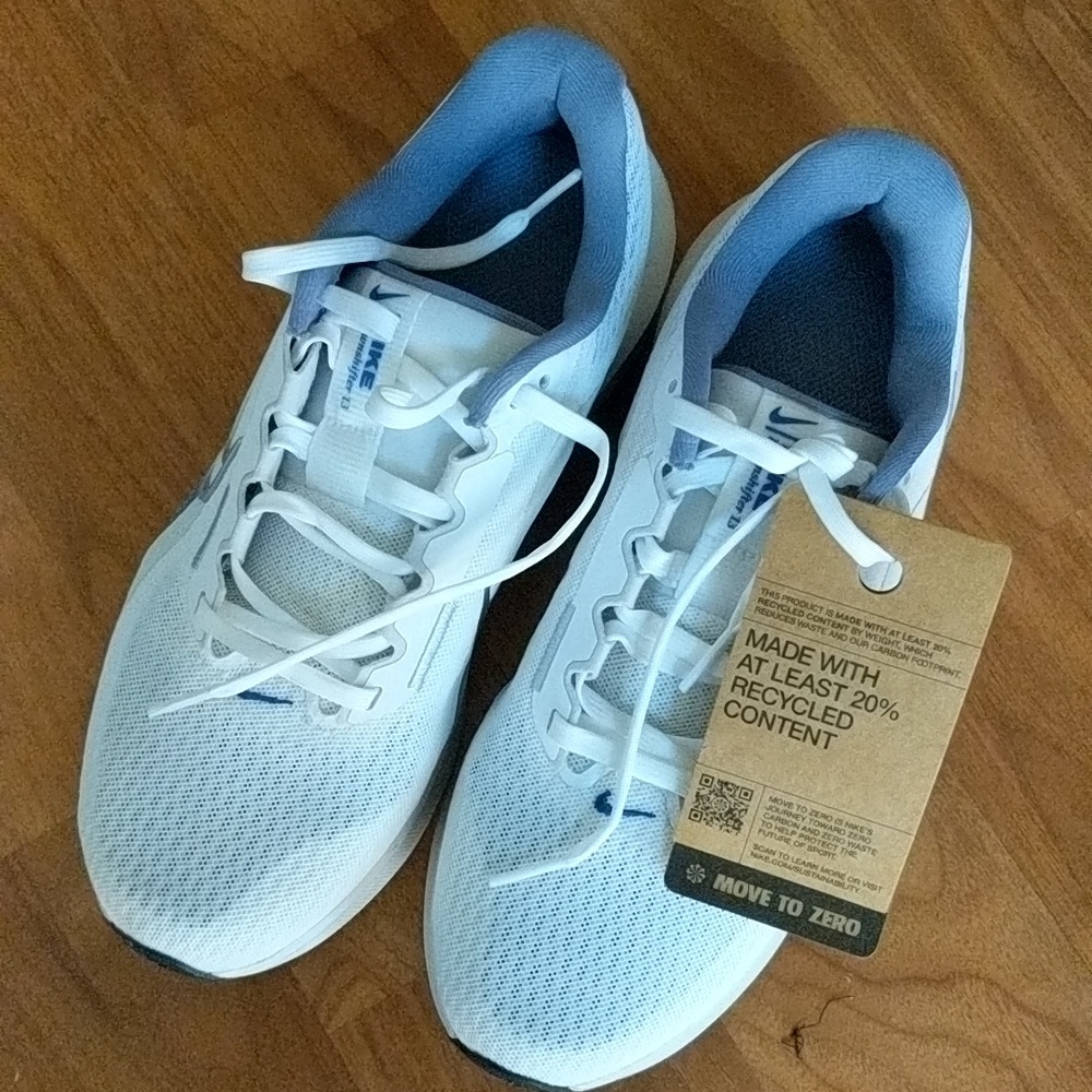 Nike running new with tag size 6